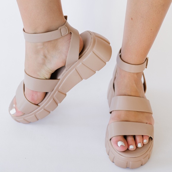 Sold Out - Picture 3 of 5